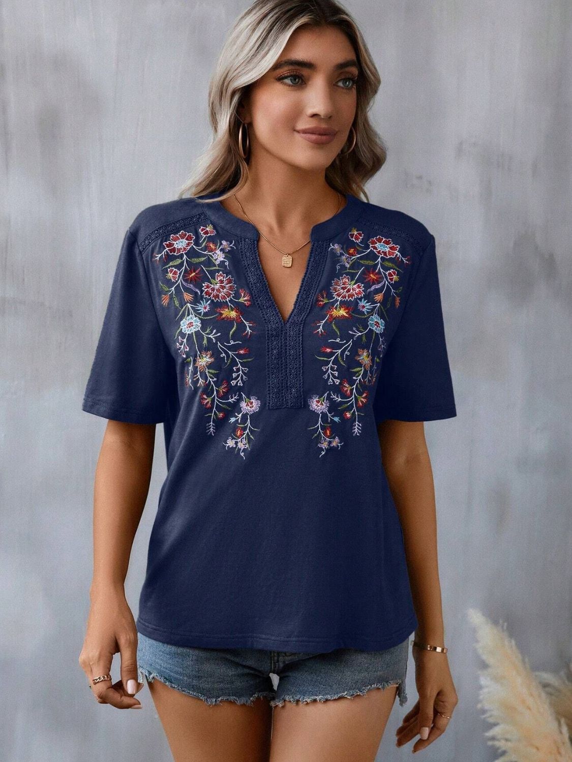 Embroidered Notched Short Sleeve T-Shirt