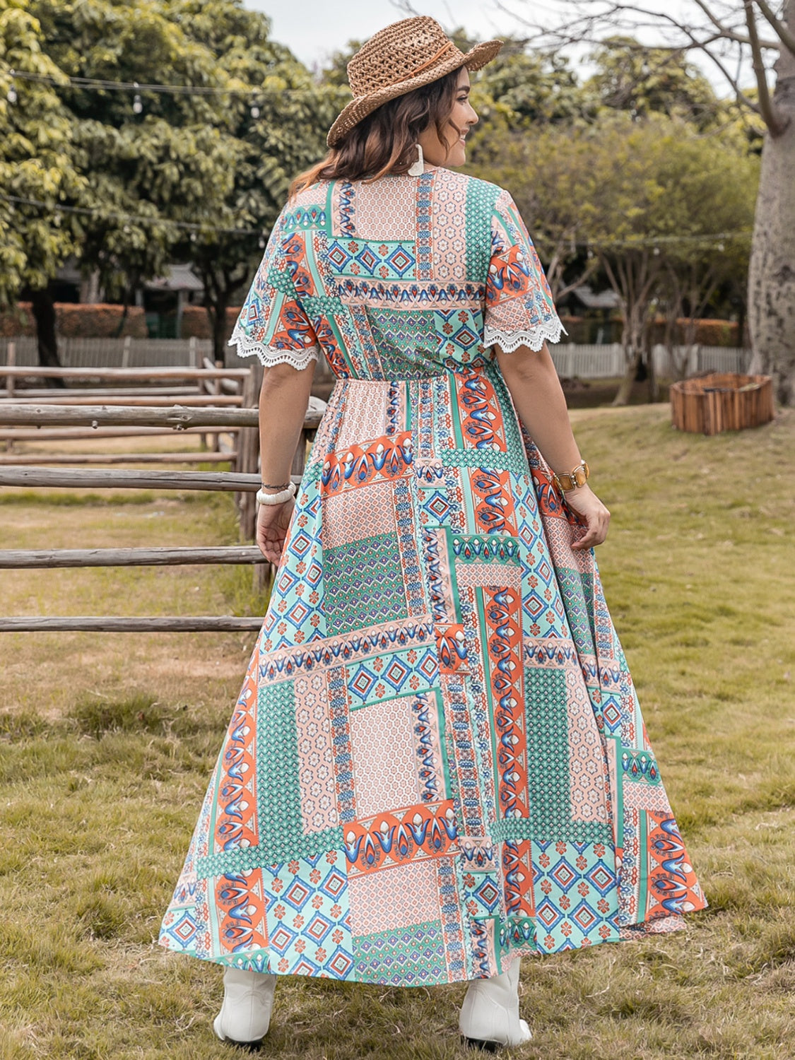 Plus Size Lace Detail Printed Half Sleeve Midi Dress