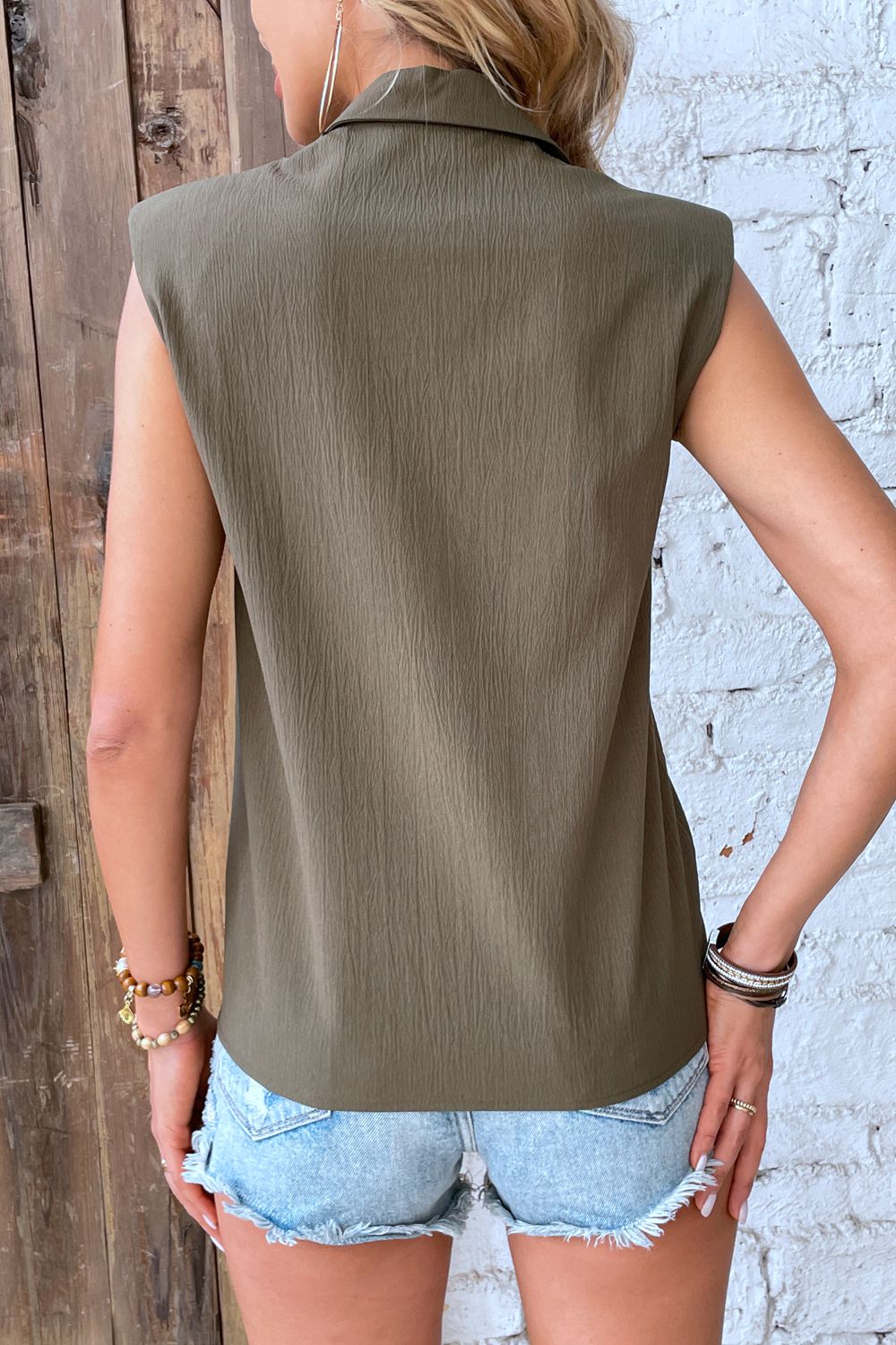 Collared Neck Sleeveless Shirt